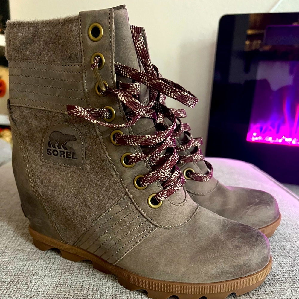 Sorel Lexie Wedge boots